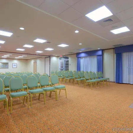 Comfort Inn & Suites Virginia Beach - Norfolk Airport 