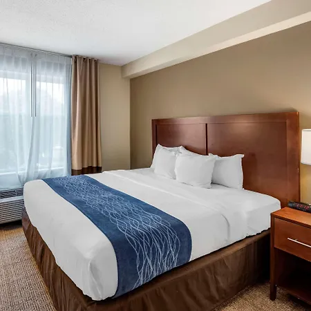 Comfort Inn & Suites Virginia Beach - Norfolk Airport Exterior photo