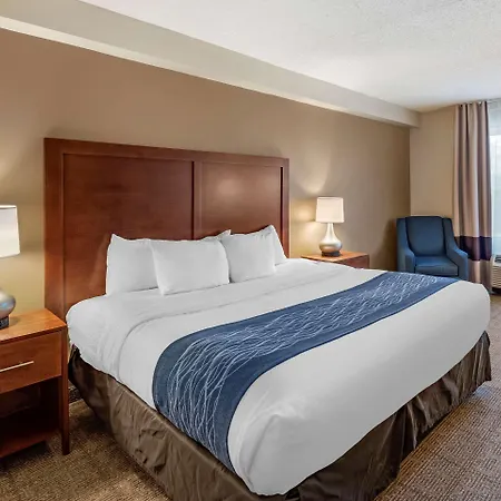 Comfort Inn & Suites Virginia Beach - Norfolk Airport Exterior photo
