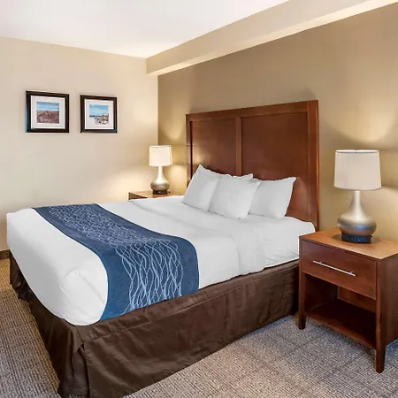 Comfort Inn & Suites Virginia Beach - Norfolk Airport Exterior photo
