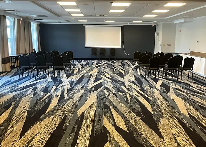 Comfort Inn & Suites Virginia Beach - Norfolk Airport