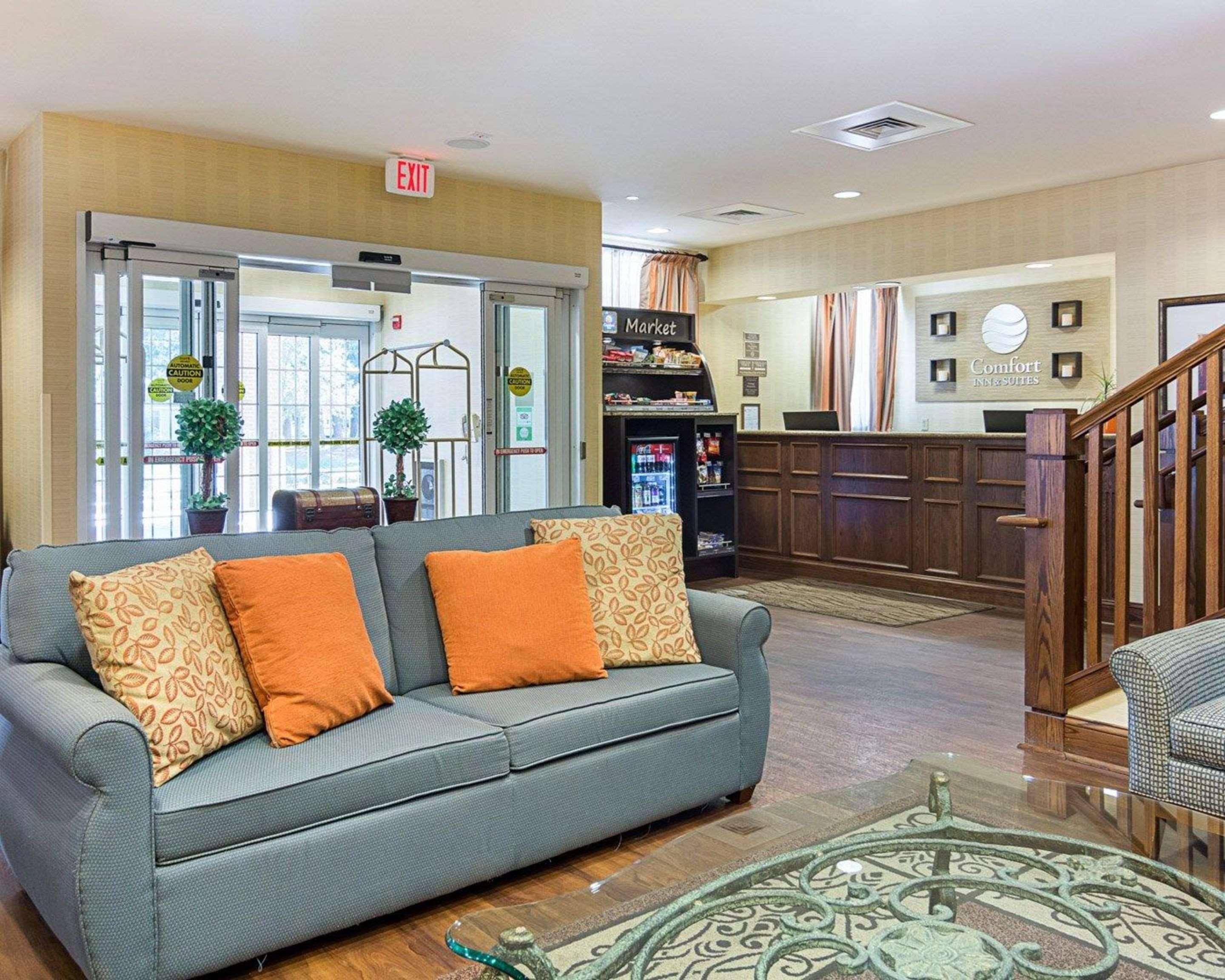 Comfort & - Norfolk Airport Hotel