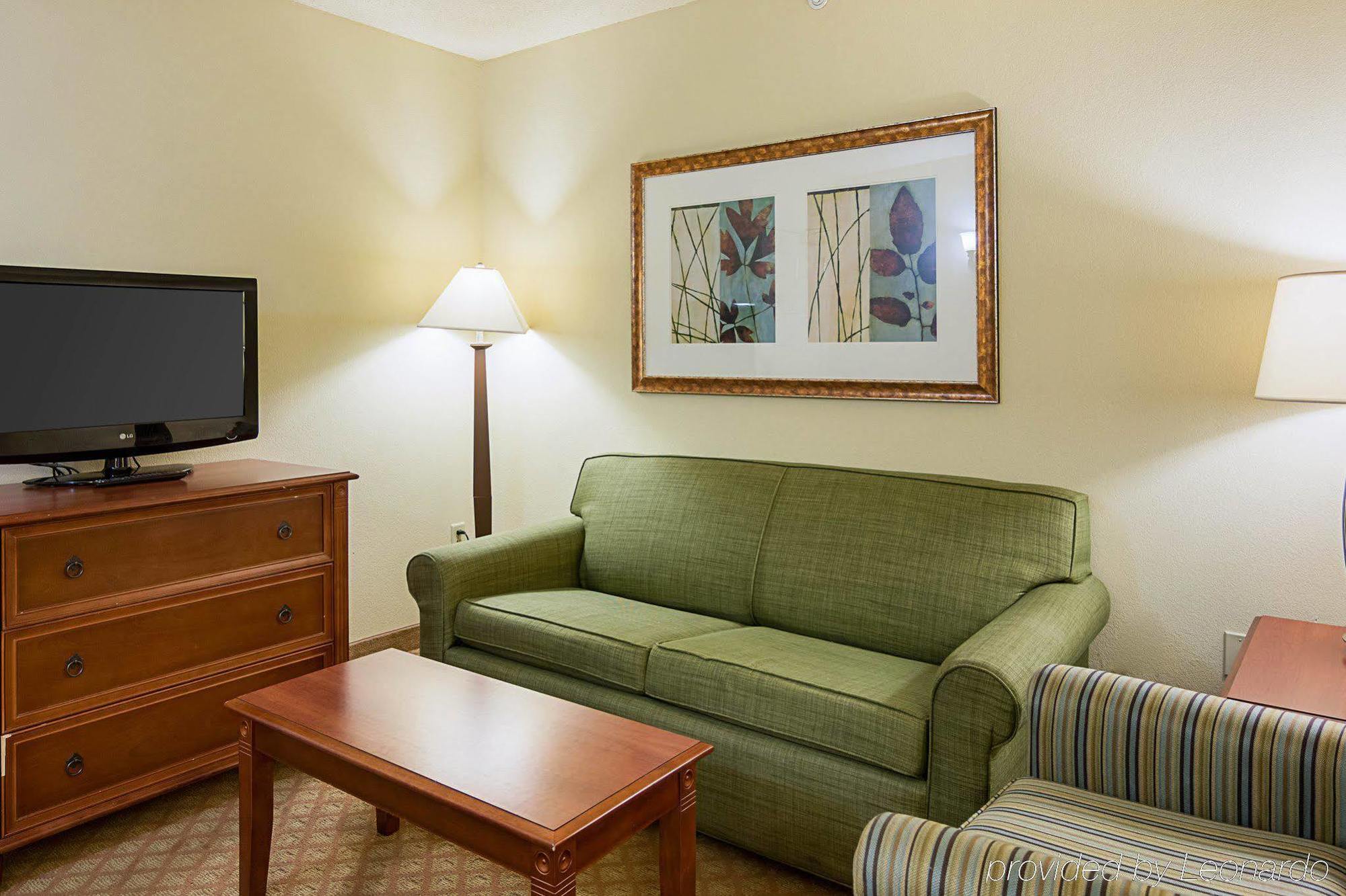 Comfort & Virginia - Norfolk Airport